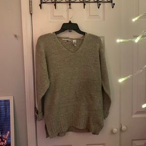 It’s a really cute sweater ,worn once. Goes with just about anything!